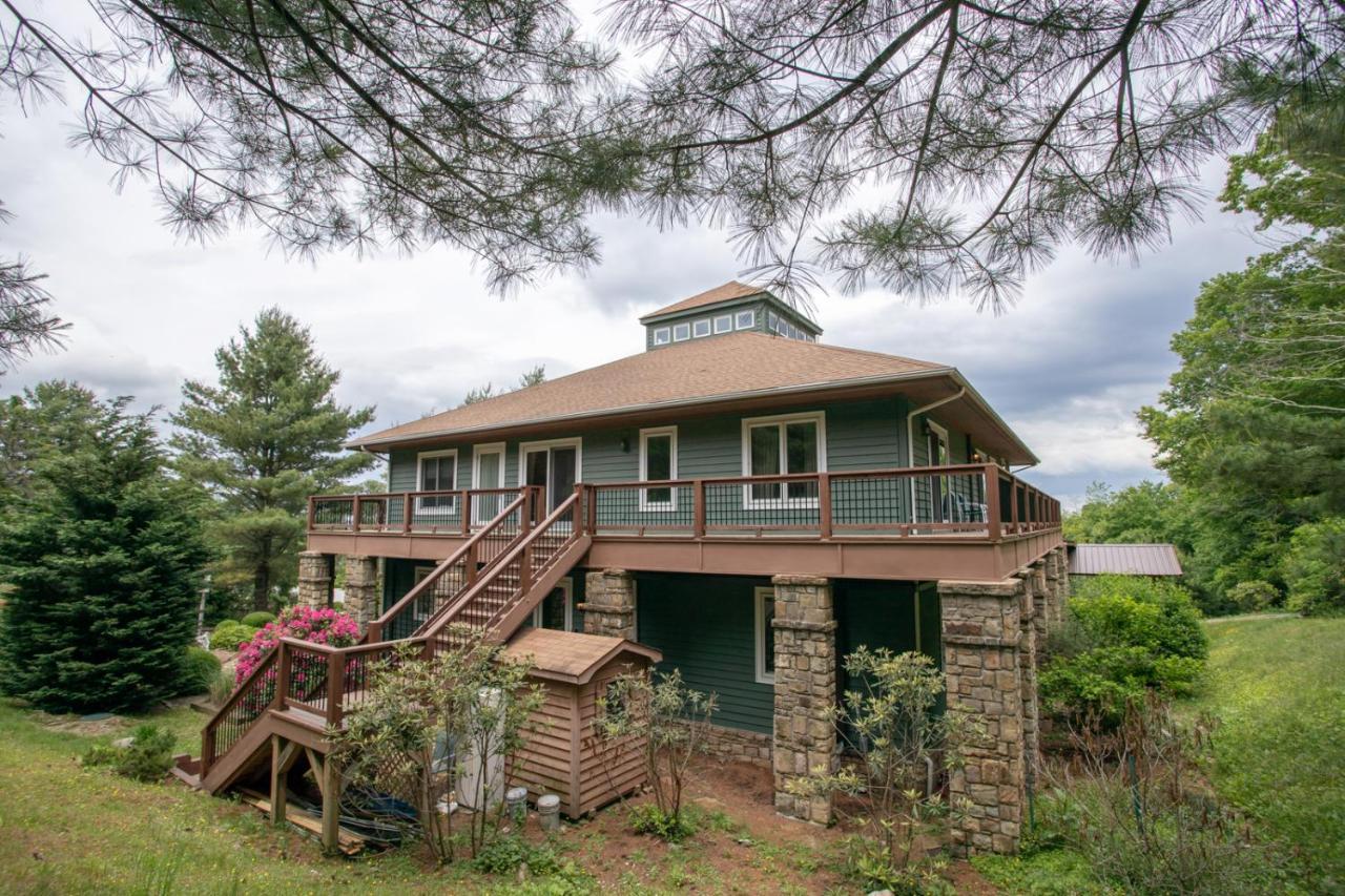 Mountain Family Lodge Boone Exterior photo