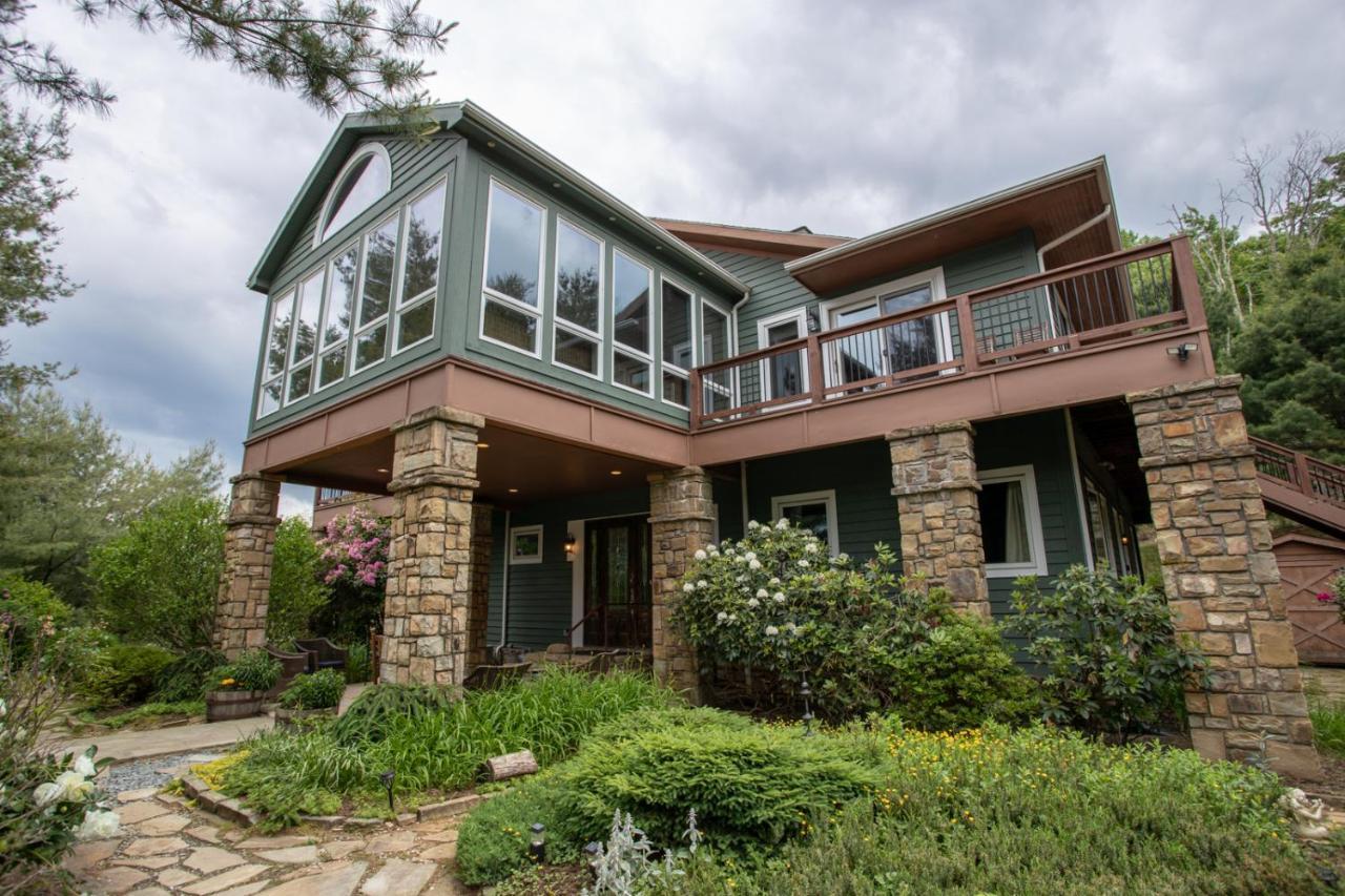 Mountain Family Lodge Boone Exterior photo